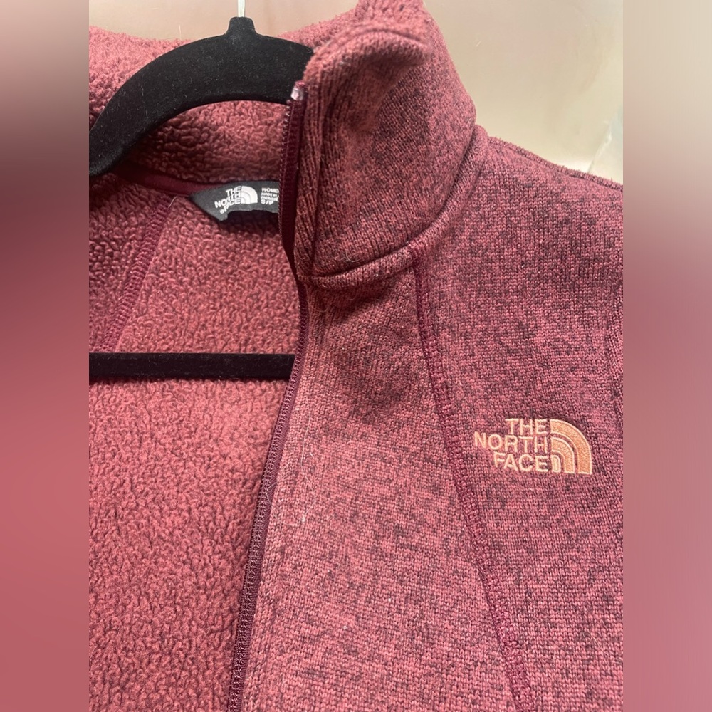 The North Face fleece lined full zip burgundy color size small jacket - Picture 6 of 6
